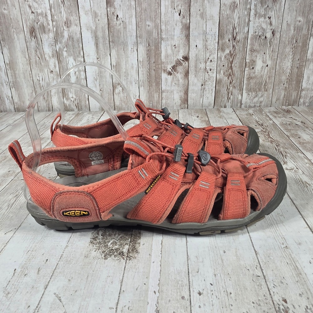Keen Clearwater CNX Womens 10.5 Burnt Orange Waterproof Hiking Sandals 1010994